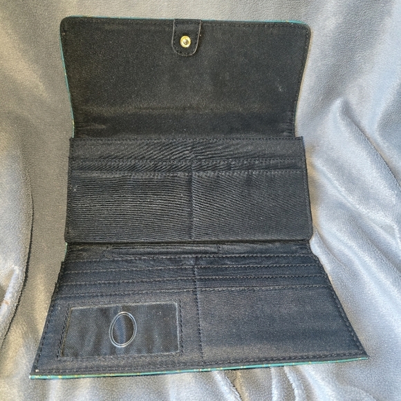 Kathy Van Zeeland Faux Leather Croc Wallet - Picture 5 of 6